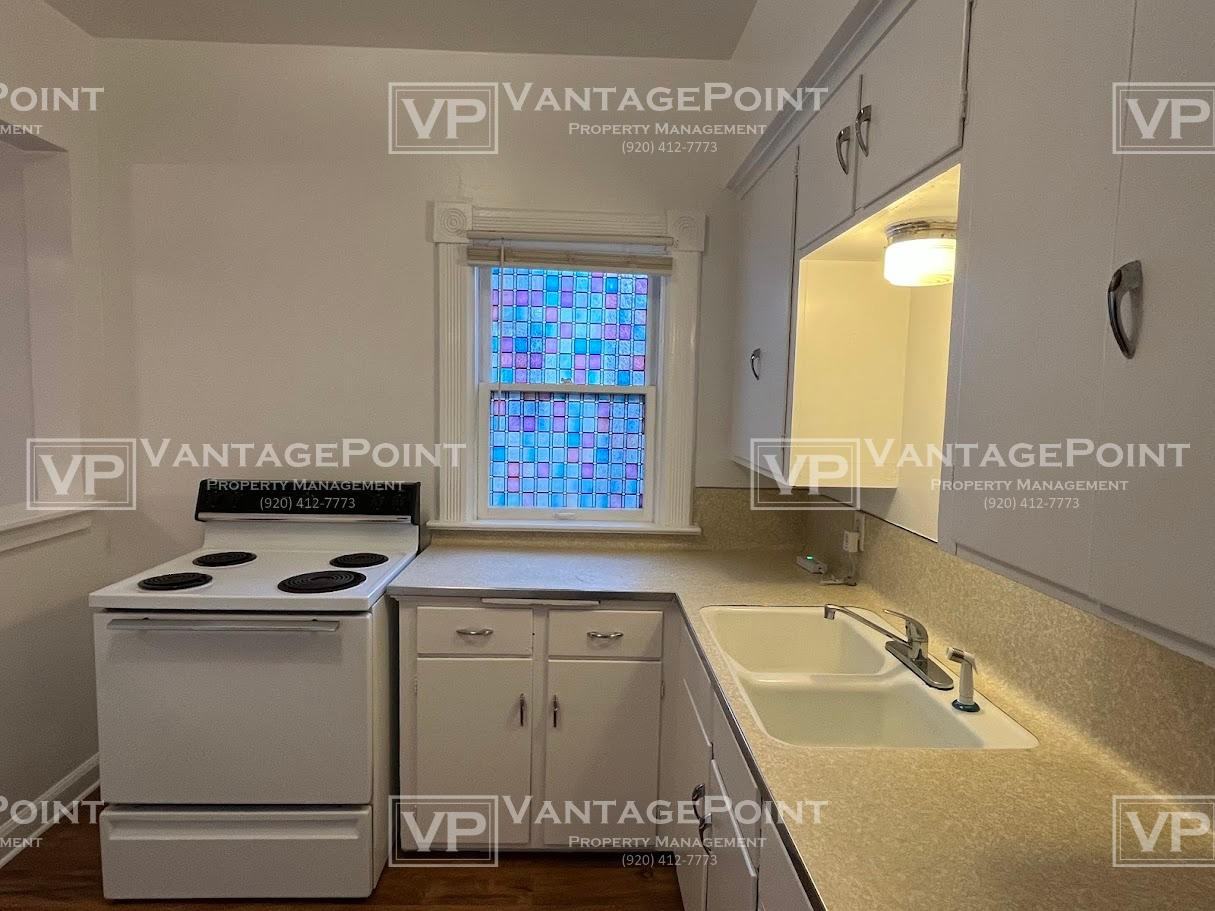 857 Jackson St #B - Photo 5 of 16