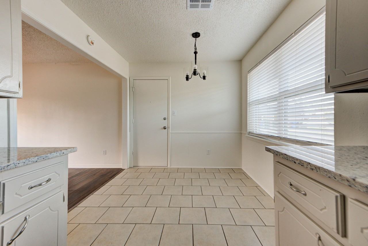 1528 Elk Cir #1 - Photo 6 of 17