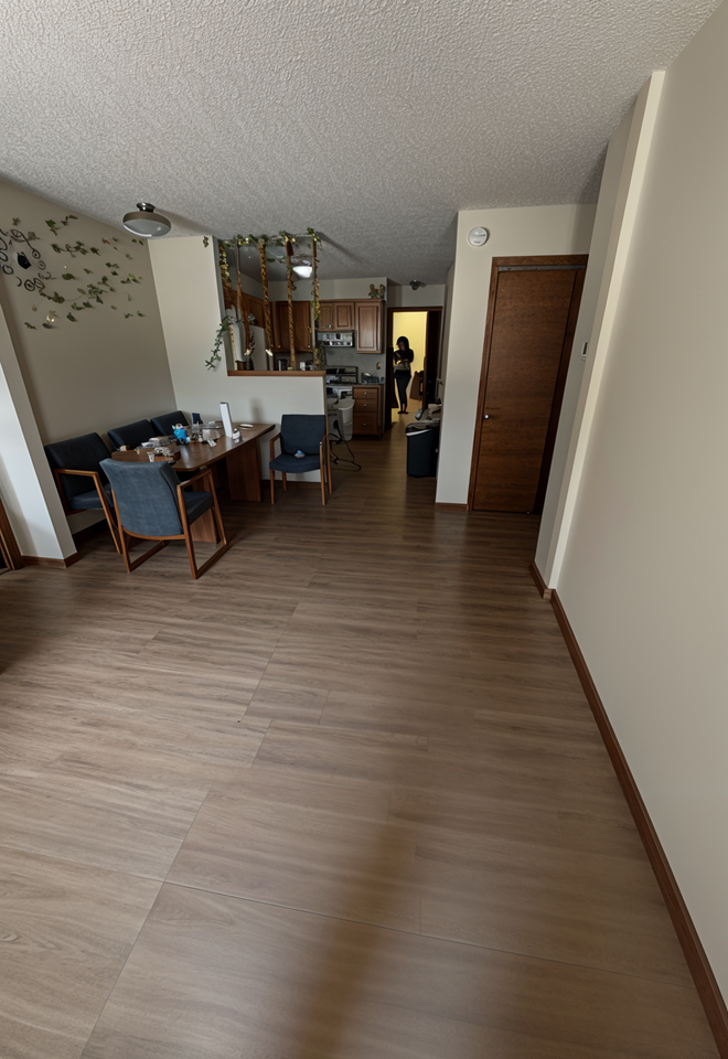 535 Flats - 4535 N. Minden Ave #4 - Photo 4 of 10