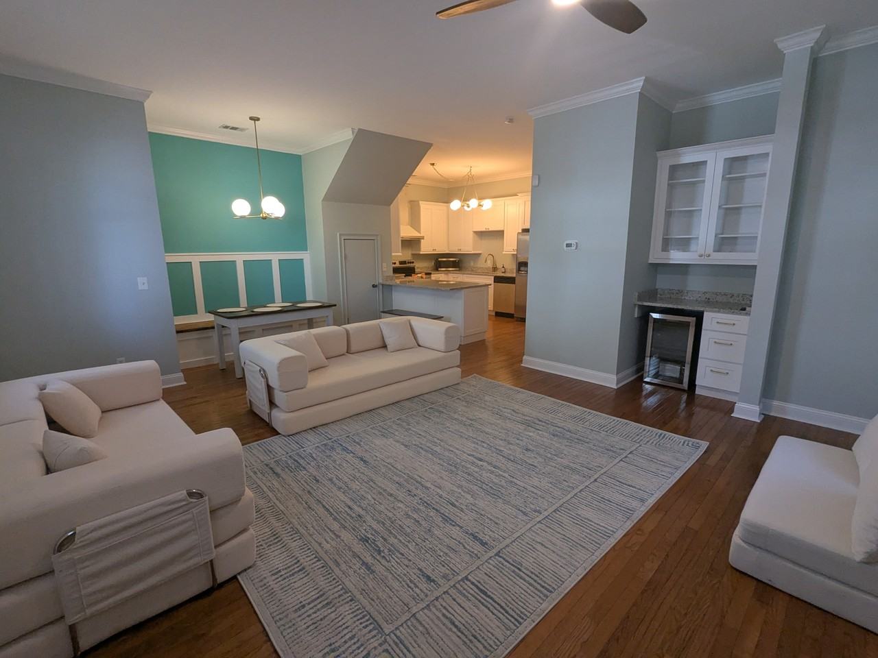 305A E Henry St #1 - Photo 2 of 10