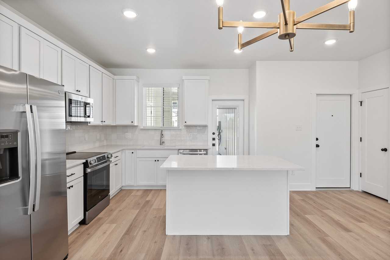 5811 South 31st StreetUnit 104 #104 - Photo 3 of 31