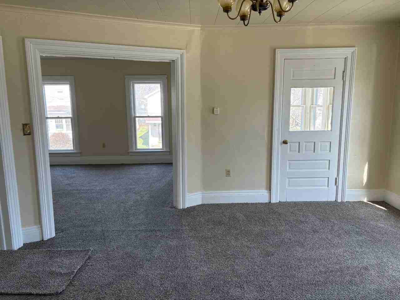 701 W 4th St #2 - Photo 3 of 8