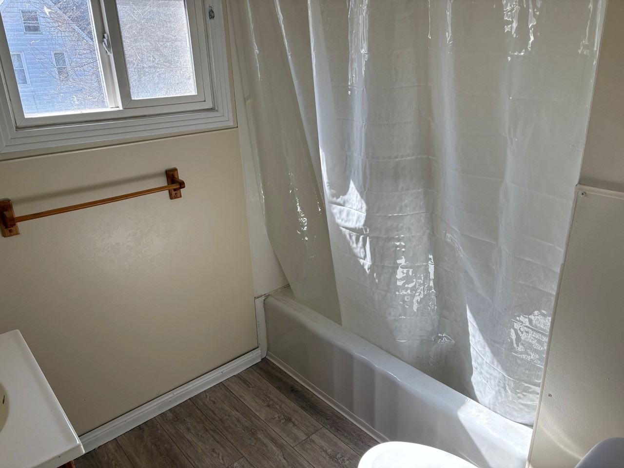 701 W 4th St #2 - Photo 4 of 8