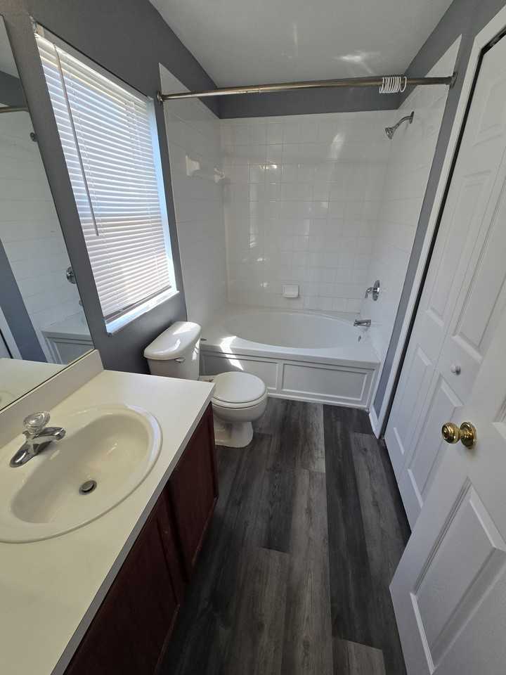 11752 Lynmoor Dr #1 - Photo 7 of 7
