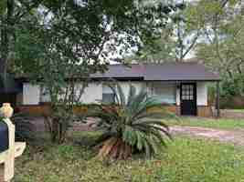 featured image of 6257 Sarasota Dr #1