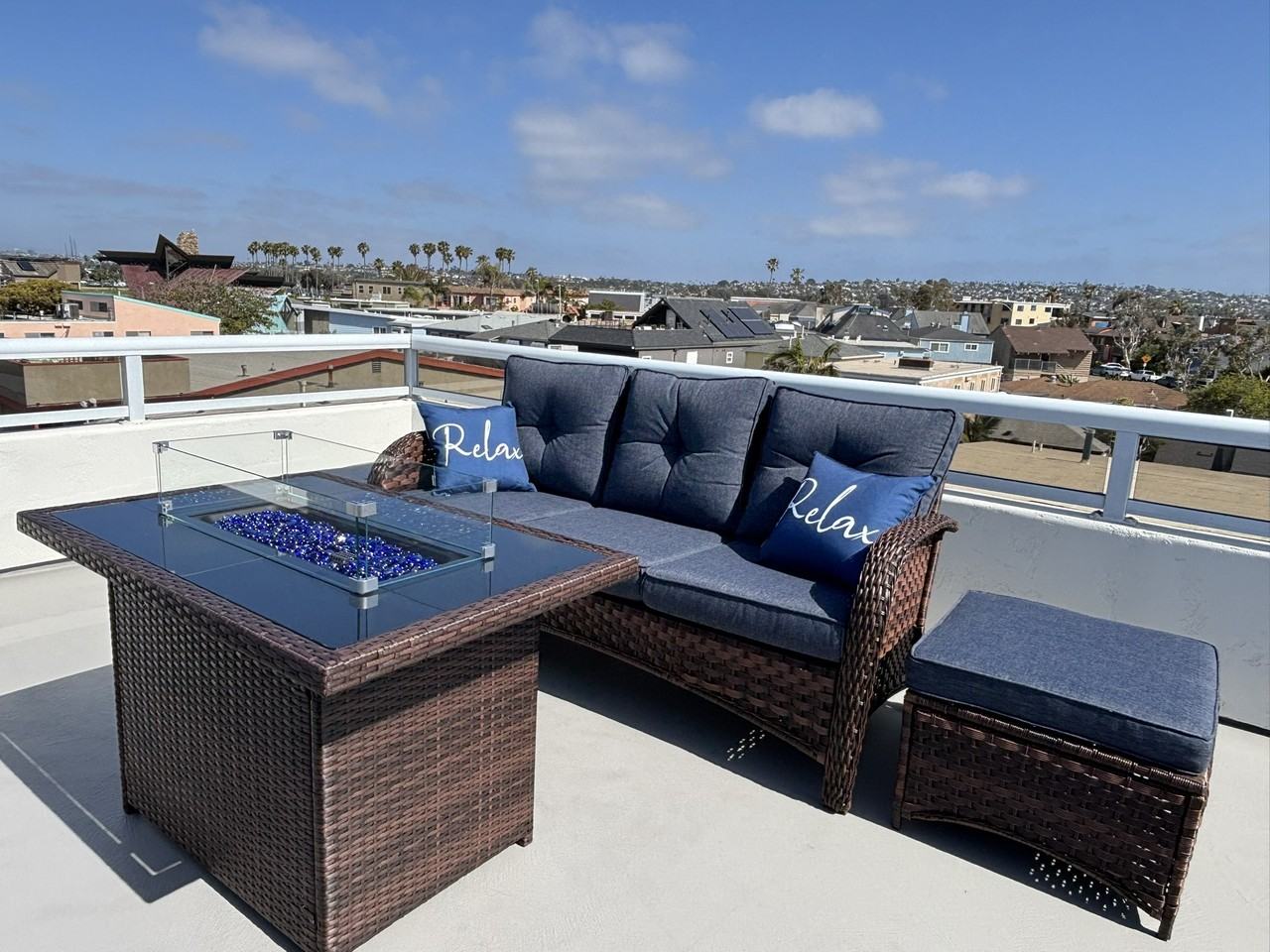 819 Avalon Ct #B - Photo 6 of 32