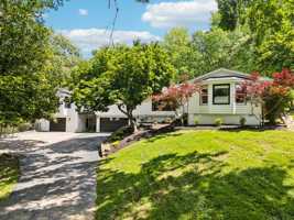 featured image of 4604 Mountain View Dr #1