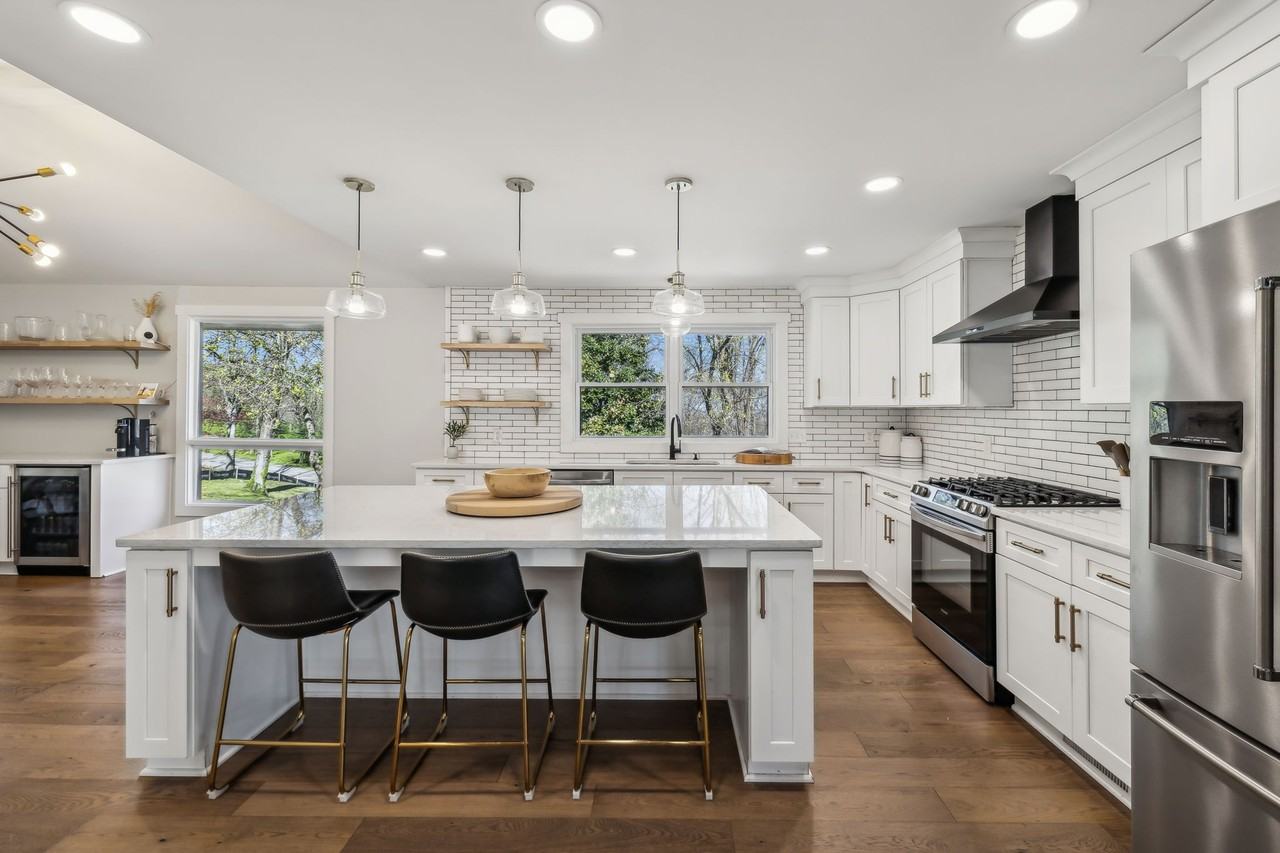 4604 Mountain View Dr #1 - Photo 4 of 50