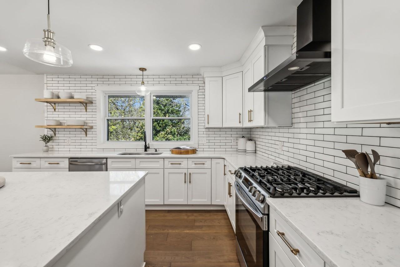 4604 Mountain View Dr #1 - Photo 5 of 50