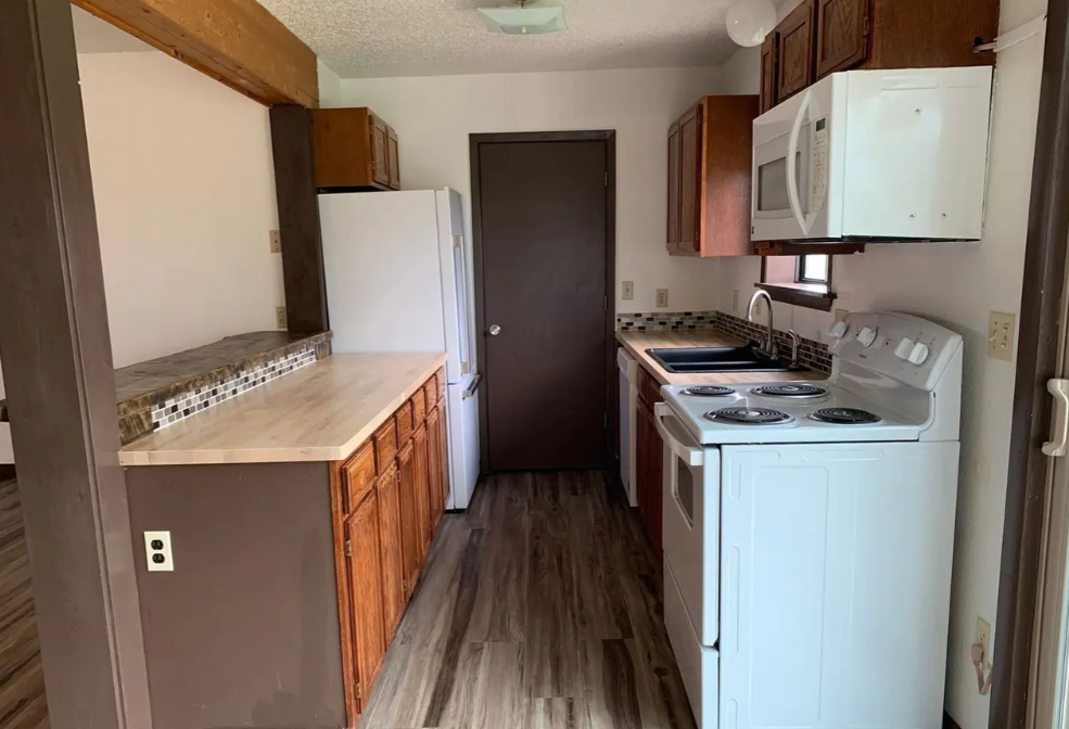 577 E Golf Pl #1 - Photo 5 of 13