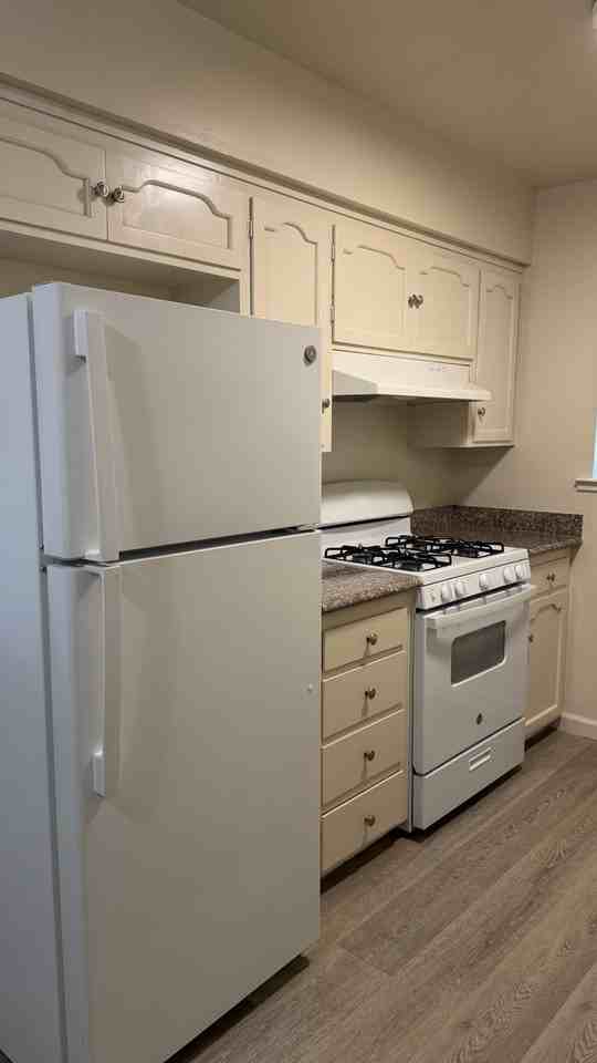 Garden East Apartments - Photo 5 of 18