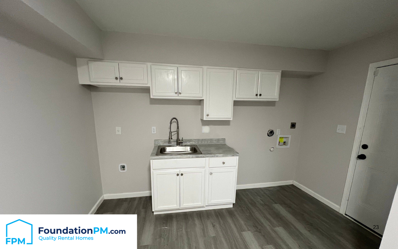 4911 Shayne Cv #1 - Photo 3 of 12