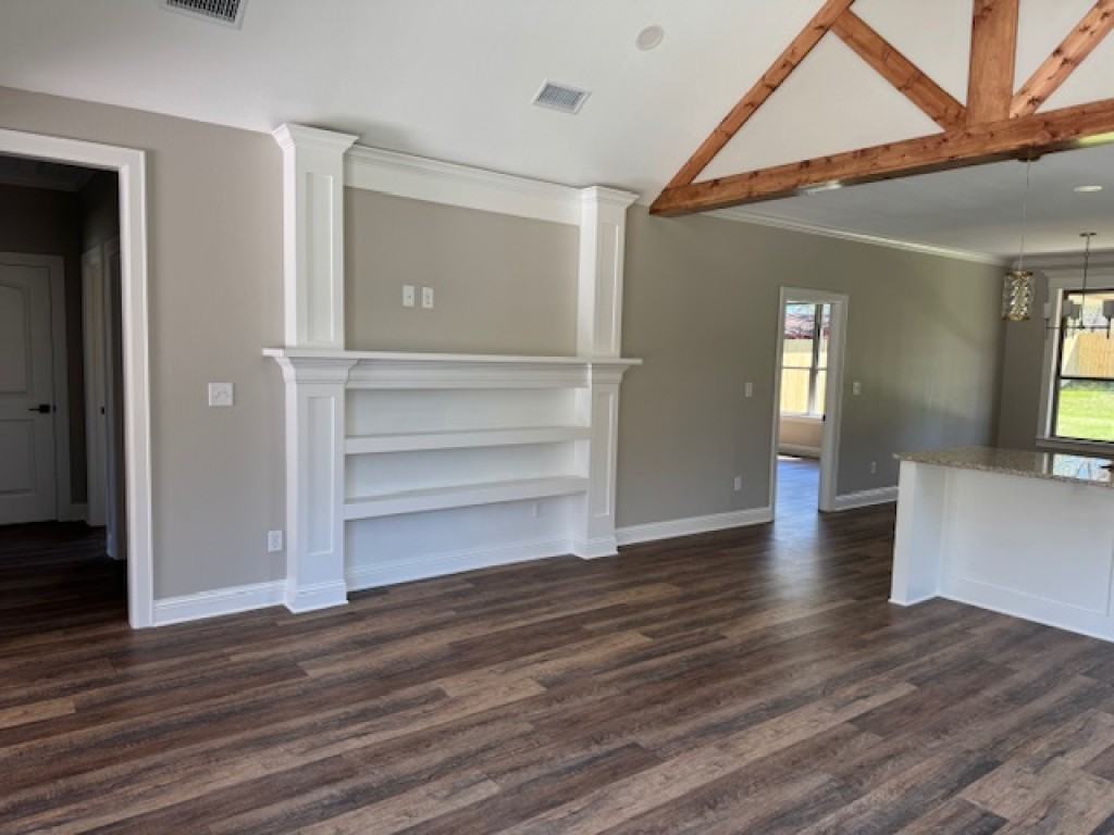 W 32nd St #1 - Photo 4 of 15