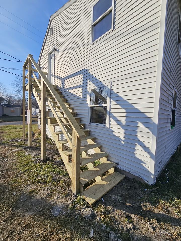 Greenwood Rd #B - Photo 2 of 18