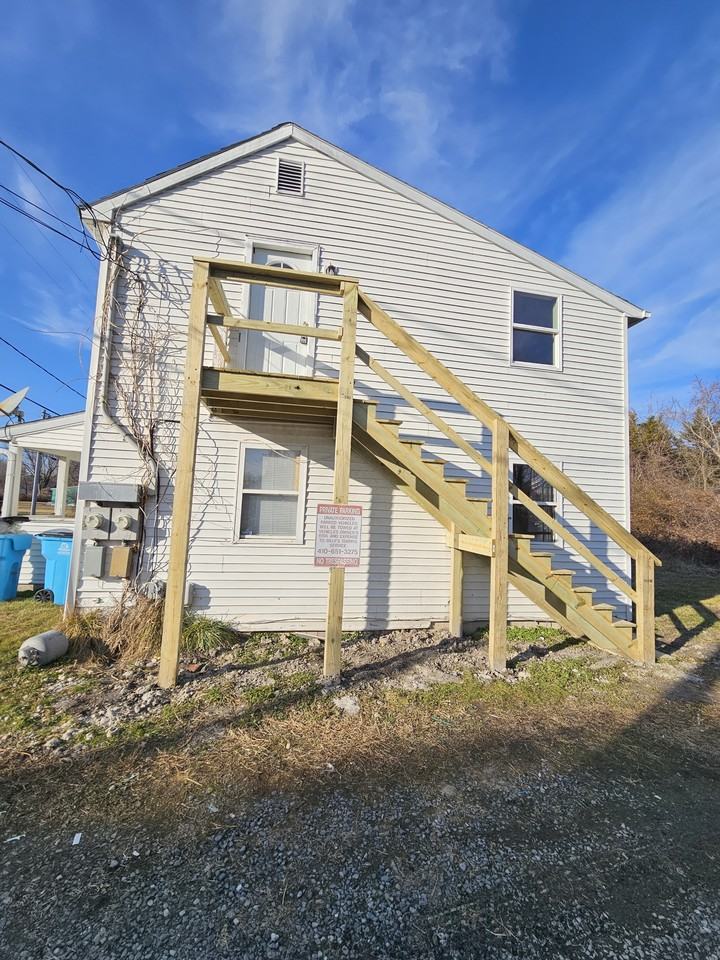 Greenwood Rd #B - Photo 3 of 18