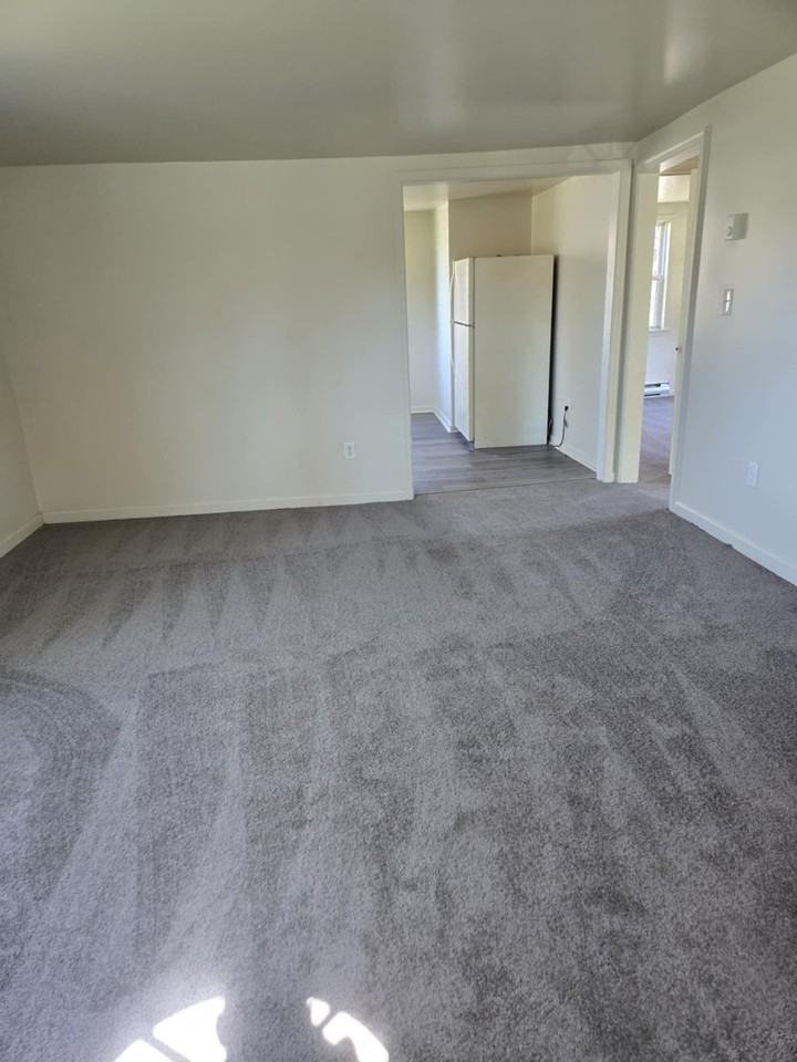 Greenwood Rd #B - Photo 6 of 18