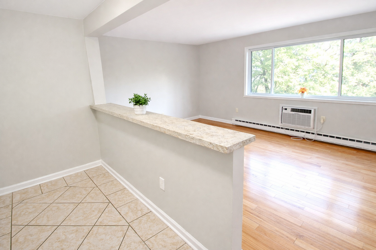 1205 LOGAN ROADAPT F #F - Photo 2 of 5