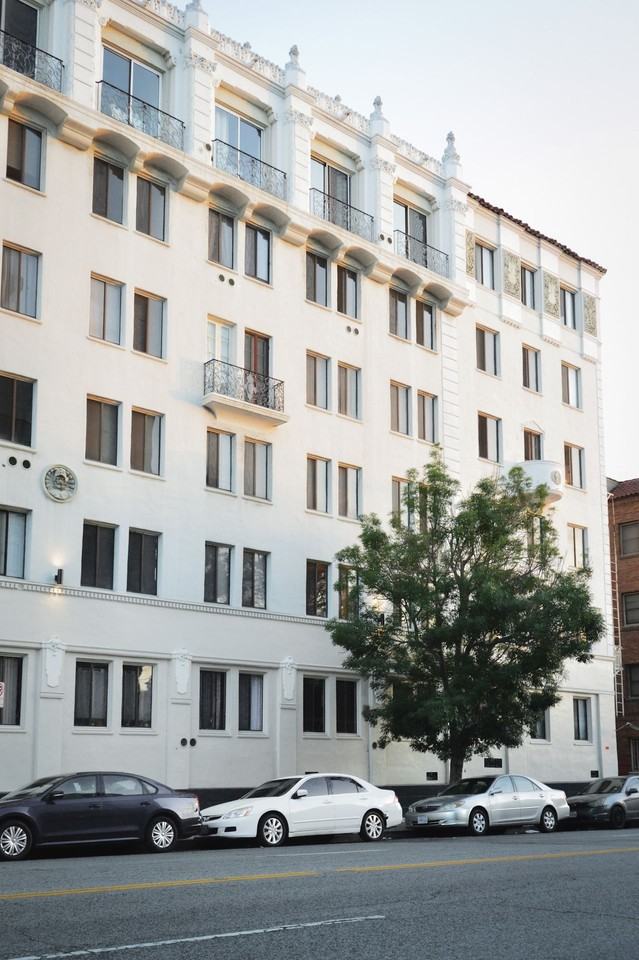 Astor Arms - Photo 3 of 23