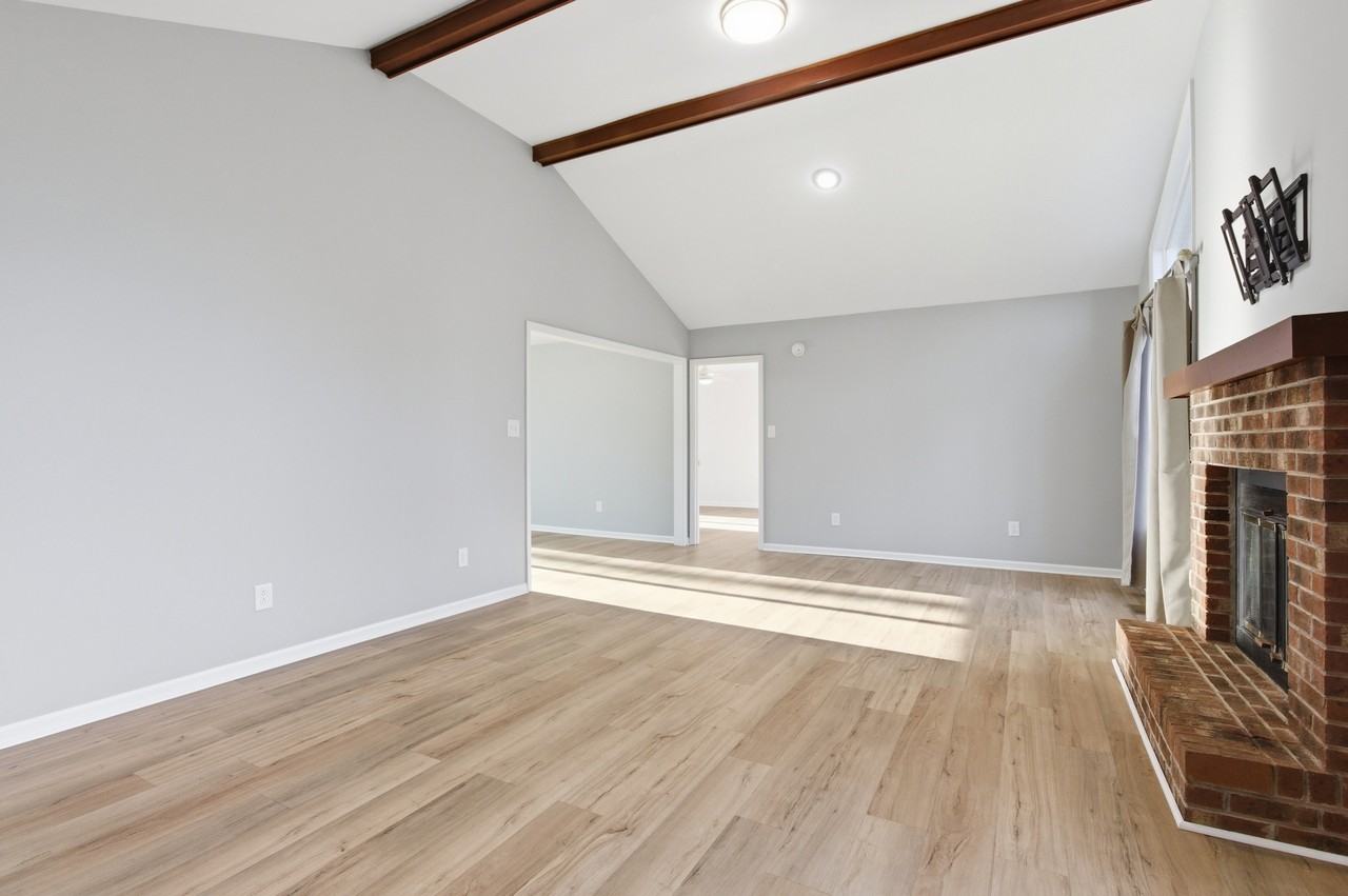 101 Gatewood Dr #1 - Photo 3 of 37