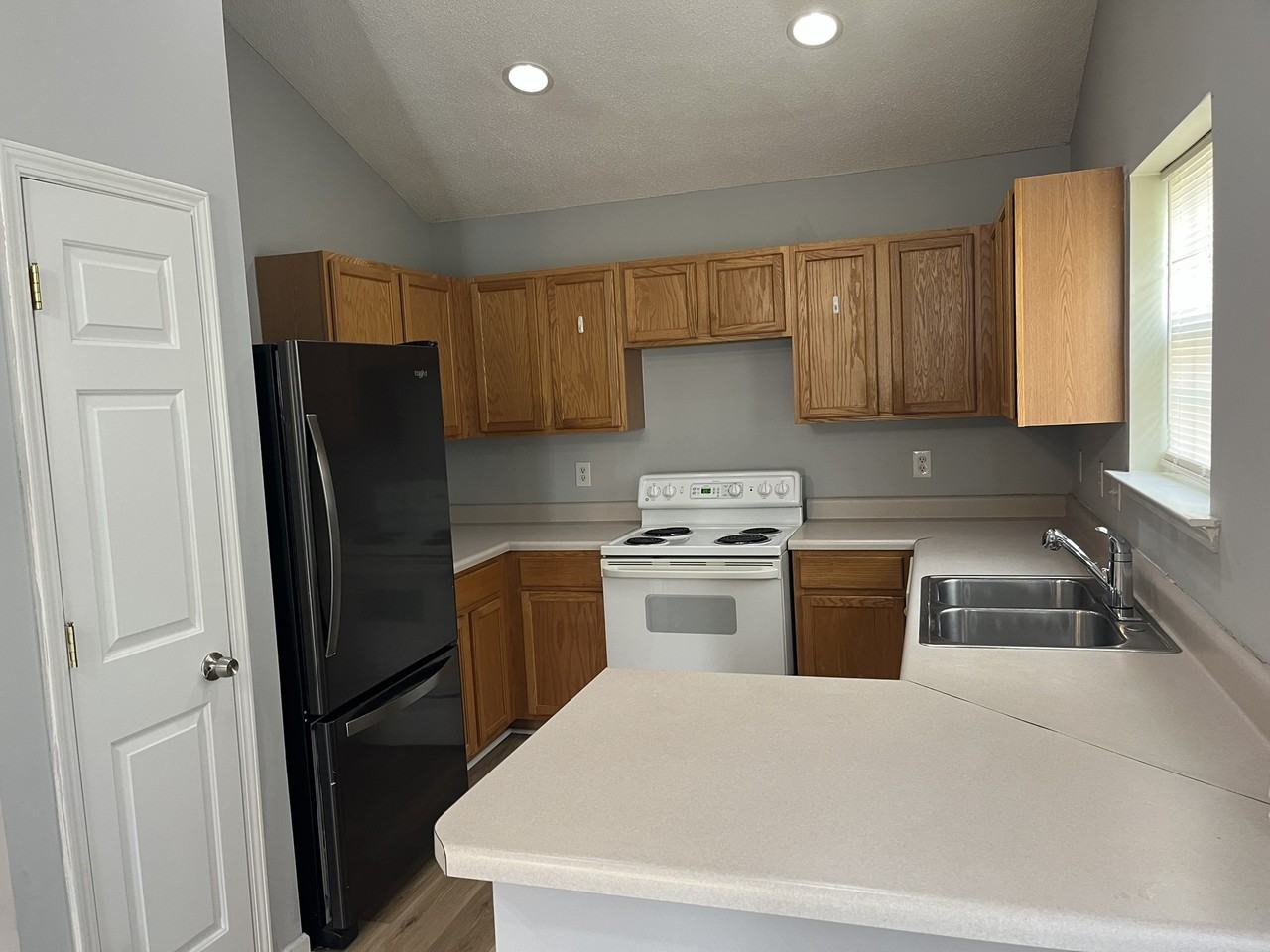 5513 Stewartby Dr #1 - Photo 5 of 24