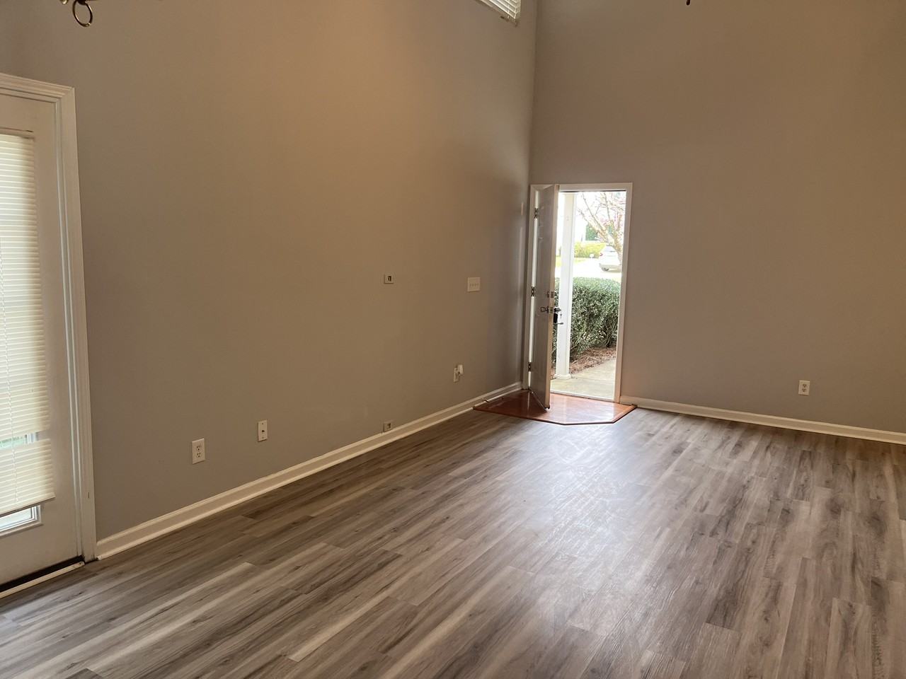 5513 Stewartby Dr #1 - Photo 7 of 24