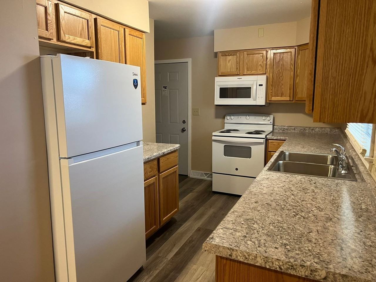 5079 Byers Rd - Photo 7 of 15