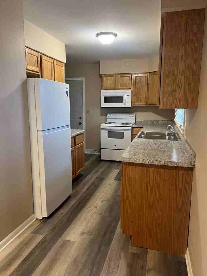 5079 Byers Rd - Photo 5 of 15