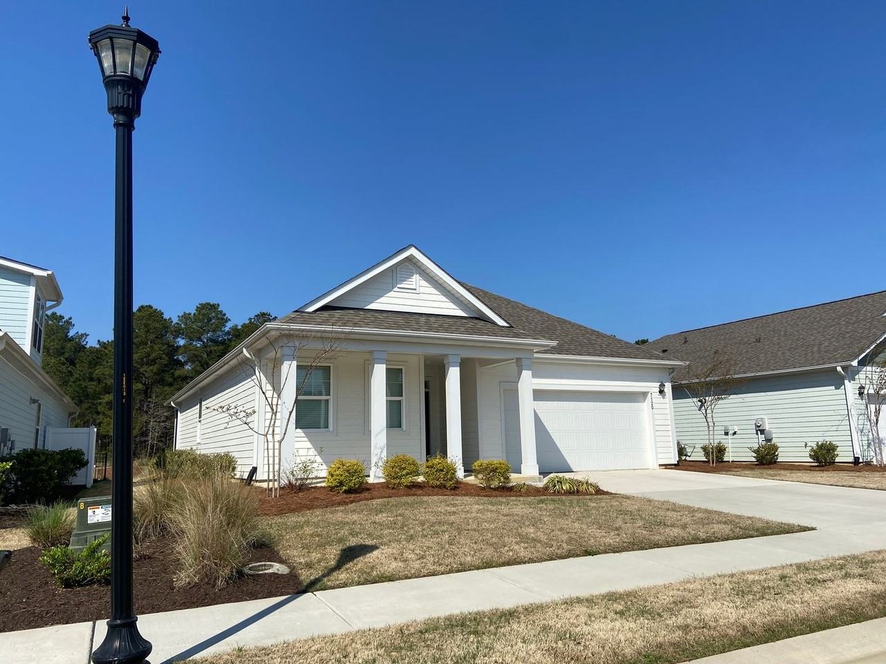 7120 Foxhollow Ln - Photo 3 of 40