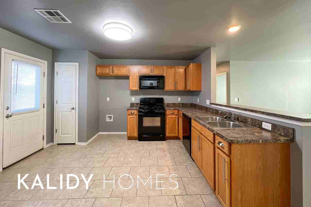 7802 Bennie Ter #1 - Photo 7 of 25