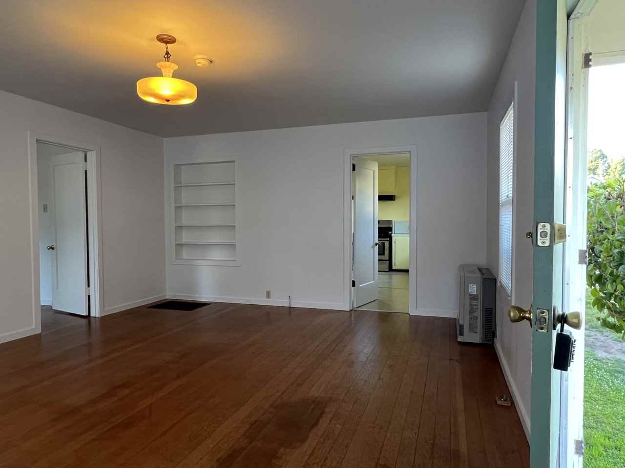 262 12th St #1 - Photo 5 of 22