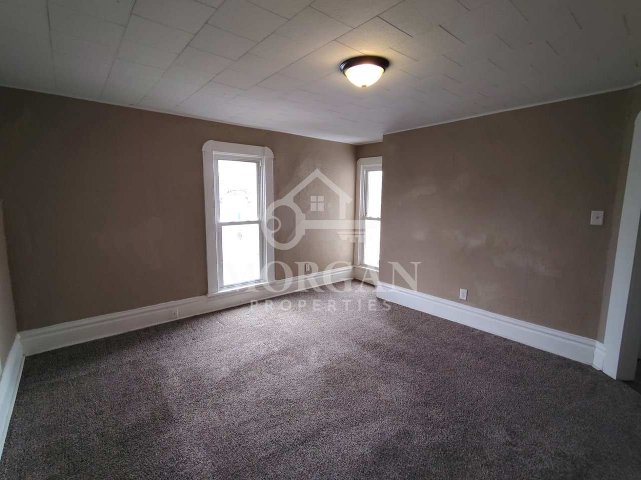 925 W 5th St #3 - Photo 2 of 6