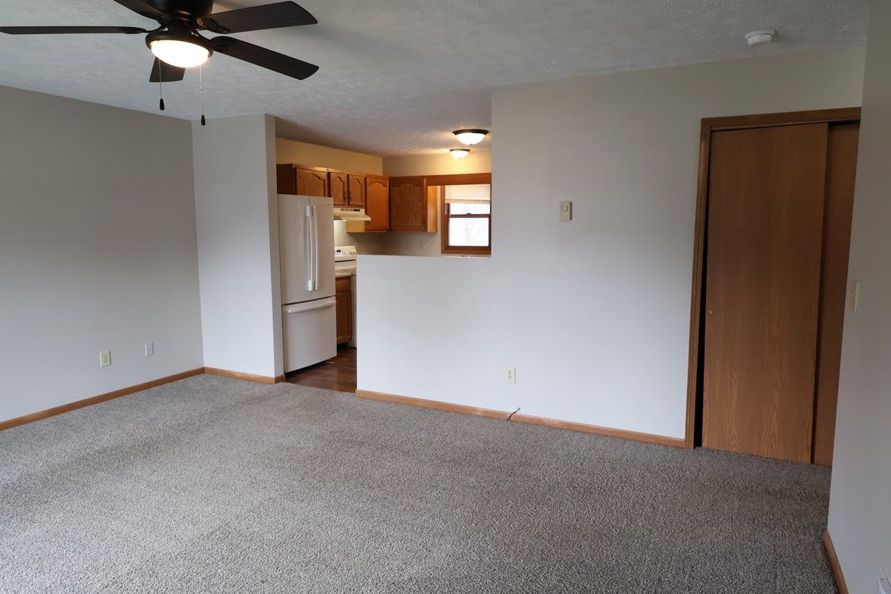 8 Westside Ct #8 - Photo 5 of 28