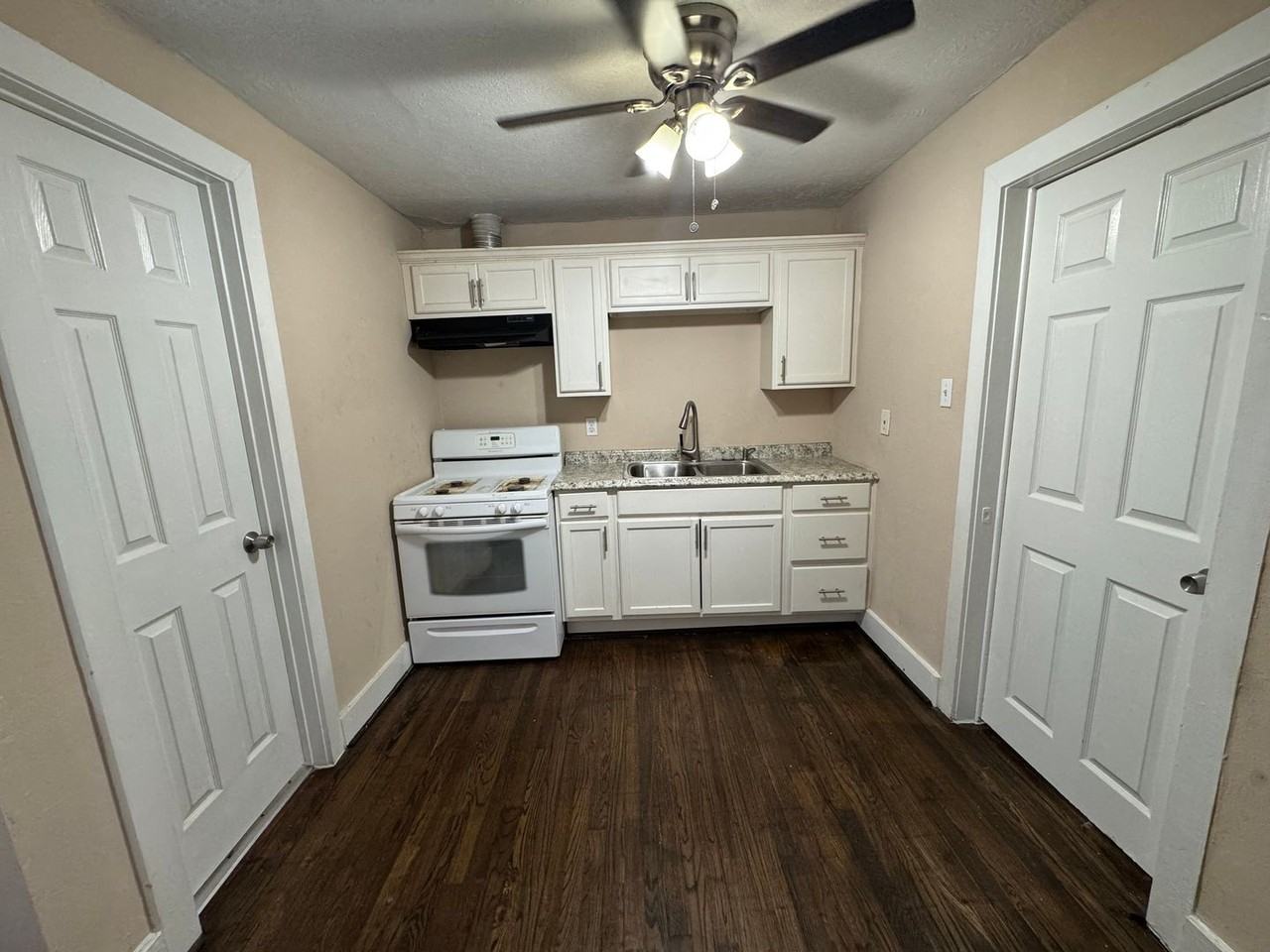 7016 Avenue F - Photo 4 of 19