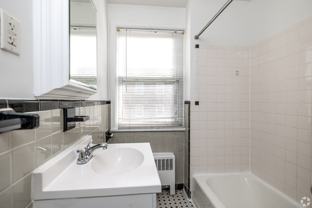 4200 Grand AvenueBldg 3 B22 2nd Floor #B22 - Photo 1 of 1