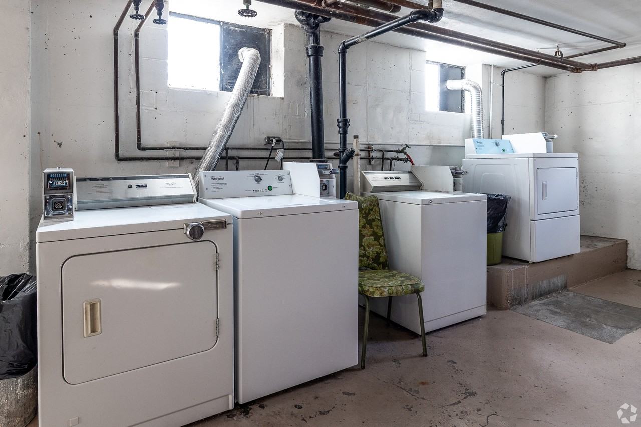 4200 Grand AvenueBldg 3 B22 2nd Floor #B22 - Photo 6 of 13