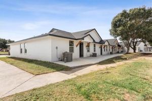 featured image of 9114 Royal Ln