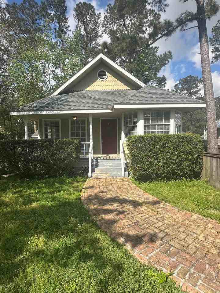 70403 L St - Photo 2 of 12