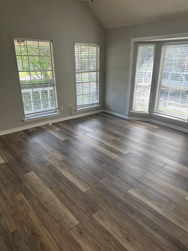 70403 L St - Photo 5 of 12