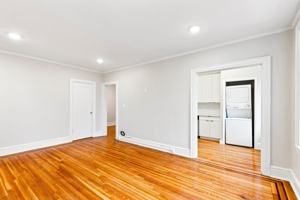 featured image of 39 N Fullerton Ave