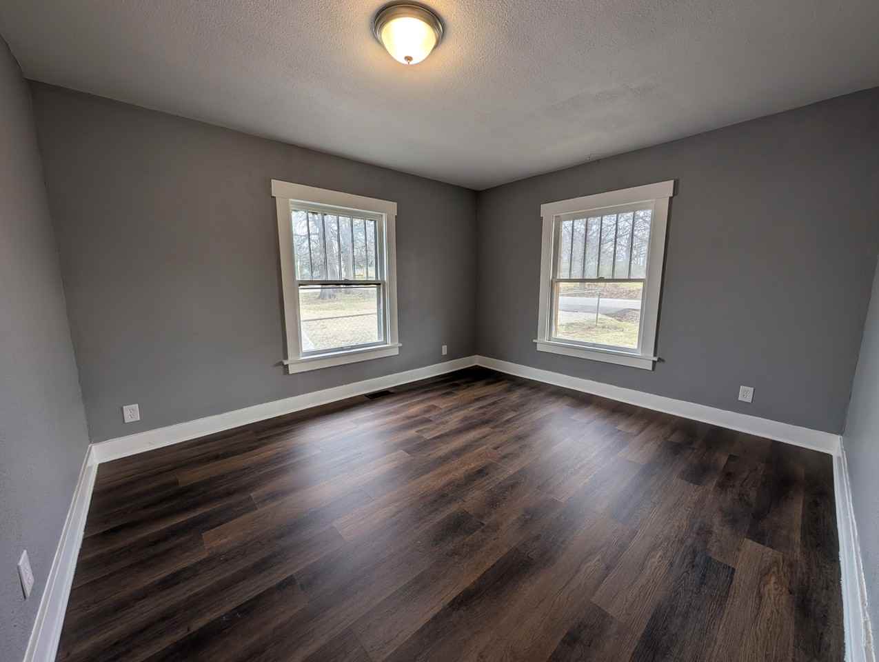 415 Sw Watson Ave #1 - Photo 3 of 16