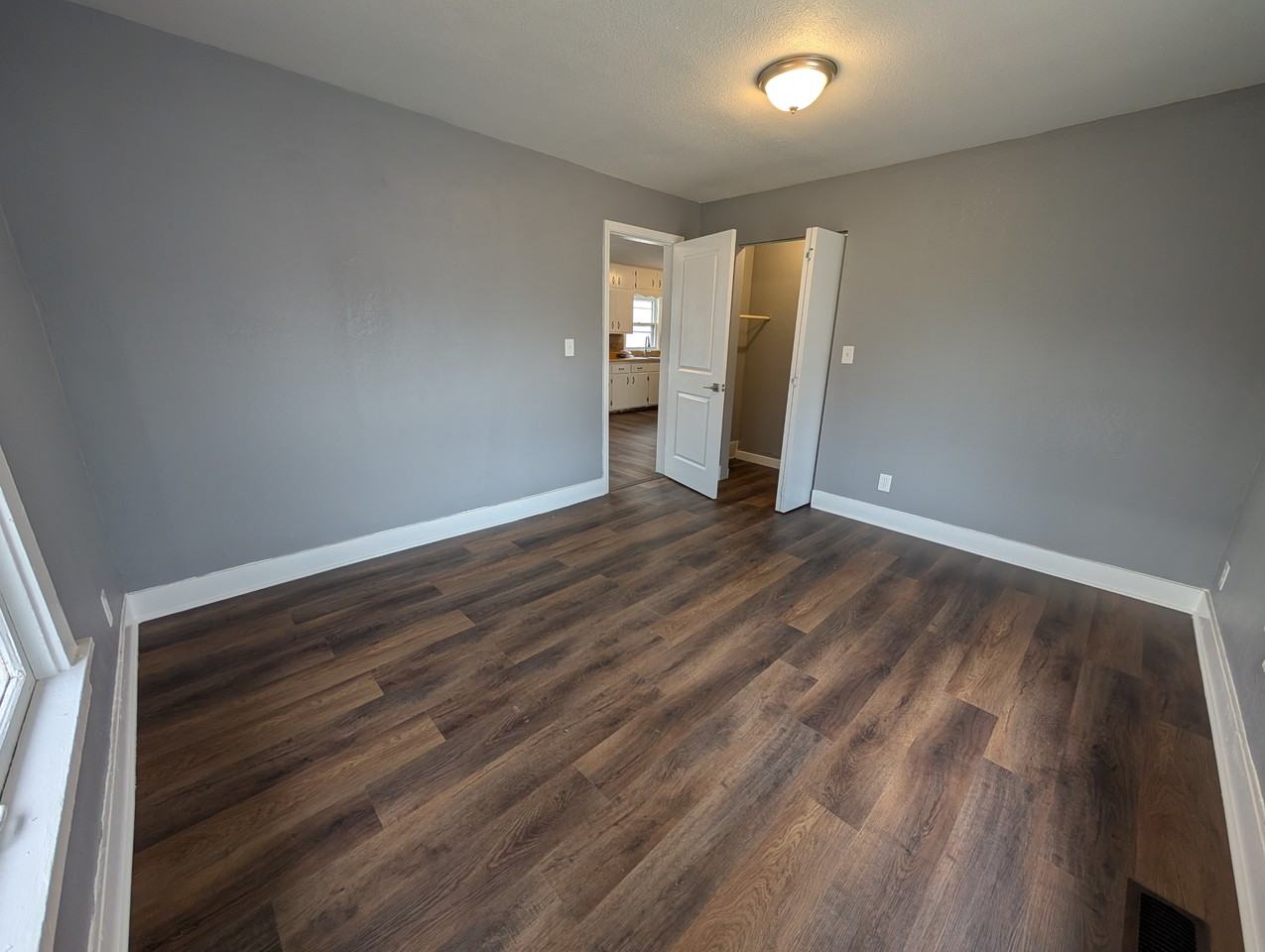 415 Sw Watson Ave #1 - Photo 4 of 16