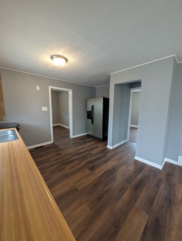 415 Sw Watson Ave #1 - Photo 7 of 16