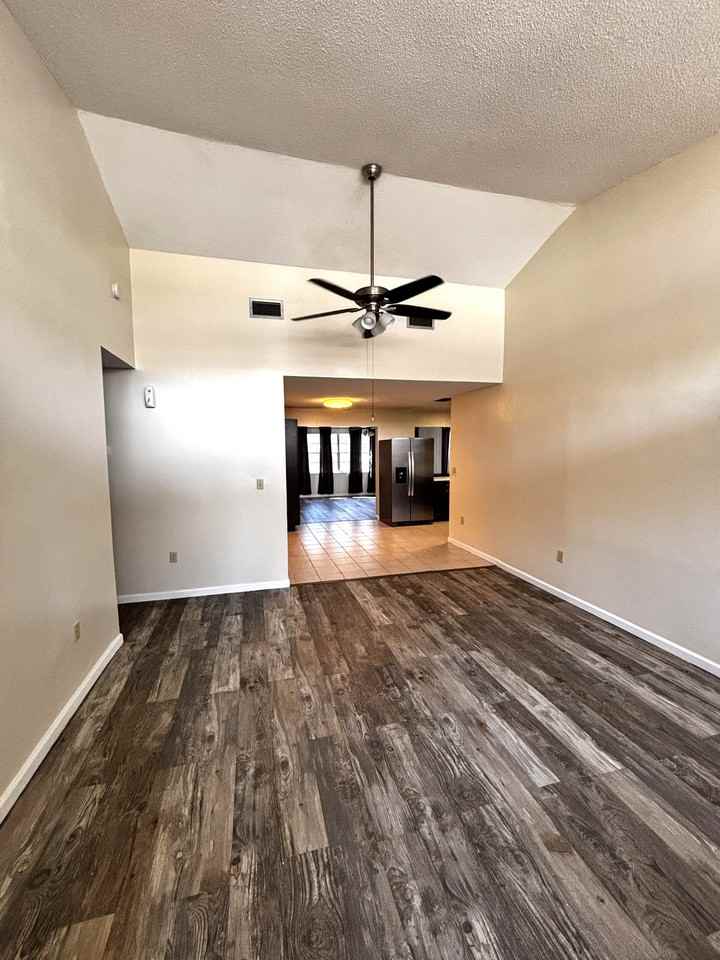 1134 Se 3rd St #1 - Photo 2 of 26