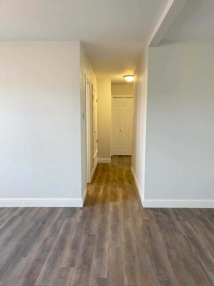 4606 Mercedes Dr #1 - Photo 4 of 20