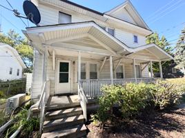 featured image of 601 S Clayton St