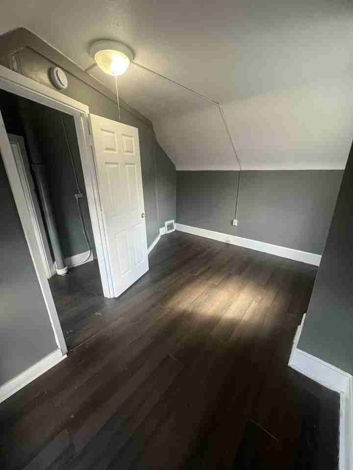 644 Thomas Ave #1 - Photo 6 of 6