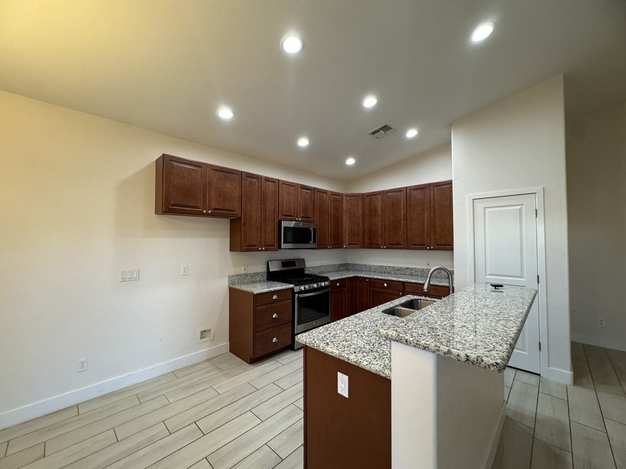 4766 N Anthony Ave #1 - Photo 2 of 8