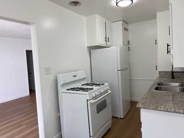 3384 E 67th St #2 - Photo 2 of 10