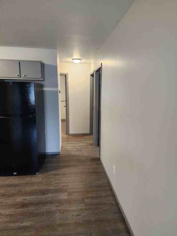 280 Shannon Ct #4 - Photo 3 of 11