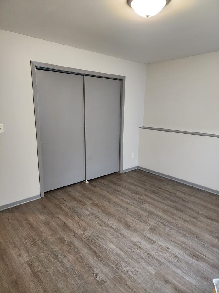 280 Shannon Ct #4 - Photo 4 of 11